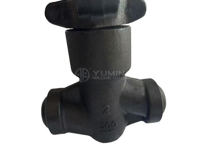 High-pressure self-sealing Globe valve